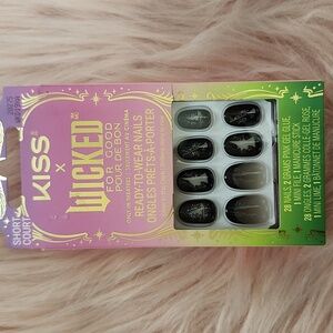 LIMITED EDITION!! Brand New KISS X WICKED False Nails-S